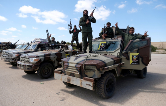 Ливийской национальной армией укрепляются позиции у города Сирт