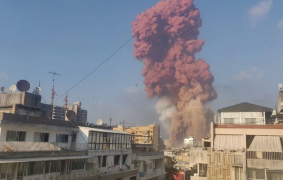 Причины мощнейшего взрыва в Бейруте