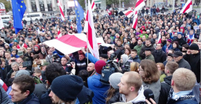 Марш в память о Романе Бондаренко в Минске закончился разгоном и задержаниями протестующих