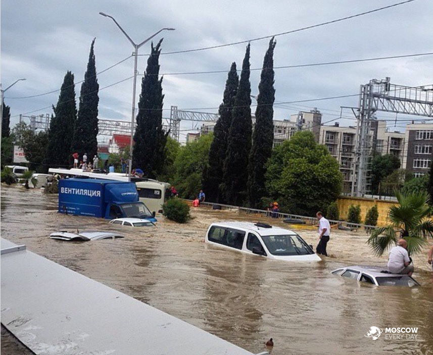 Наводнение в Сочи парализовало город