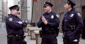 В знак протеста полицейские США бросают работу