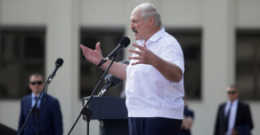 Смягчение политики Лукашенко может привести к неожиданному развитию событий в Белоруссии