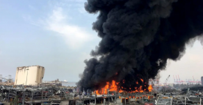 Крупнейший пожар в Бейруте через месяц после взрыва в порту