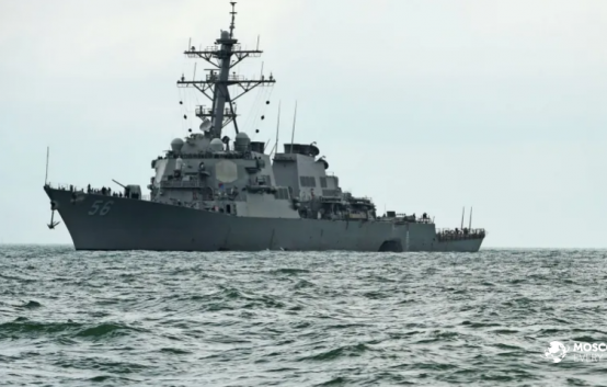 Вторжение американского эсминца в воды России